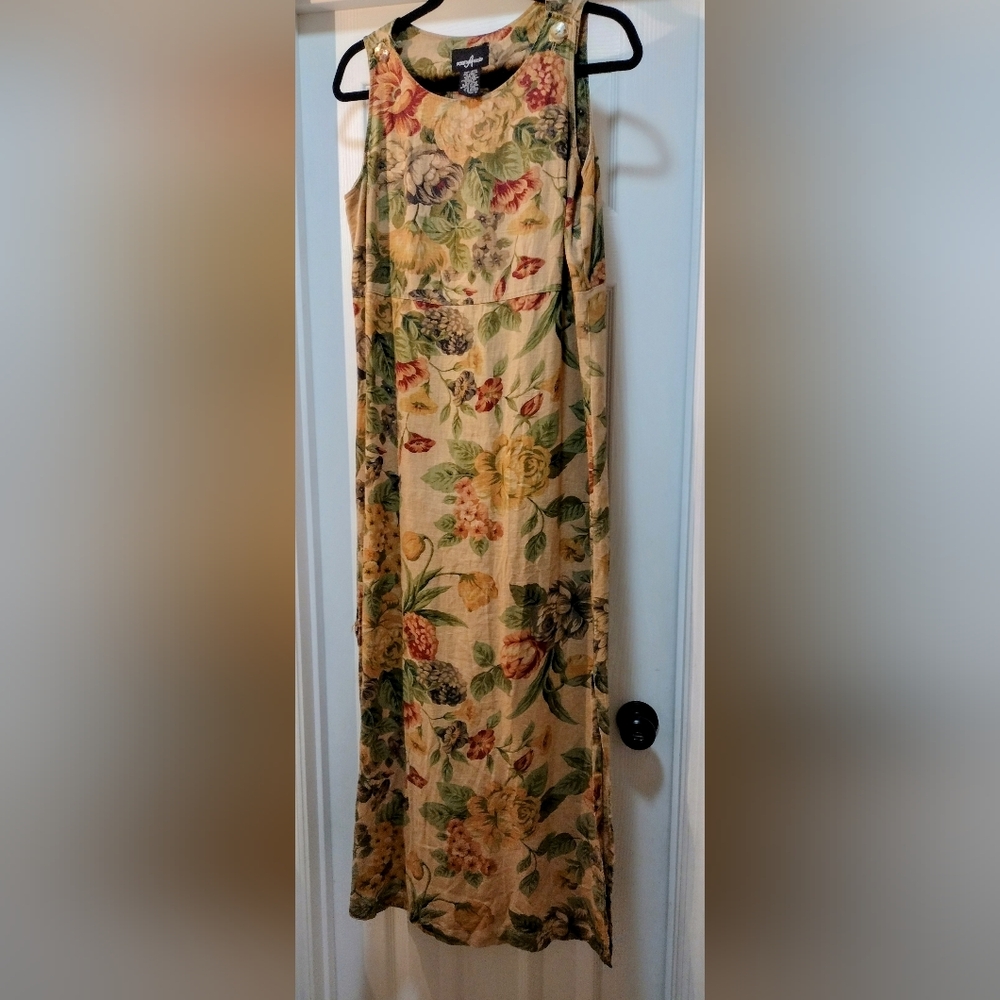 Floral linen dress